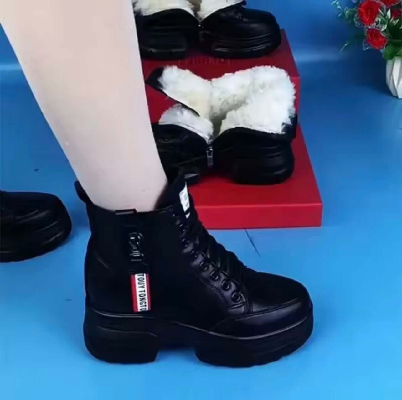 Stivaletti neri con interno in pelliccia – BellaViva Boutique