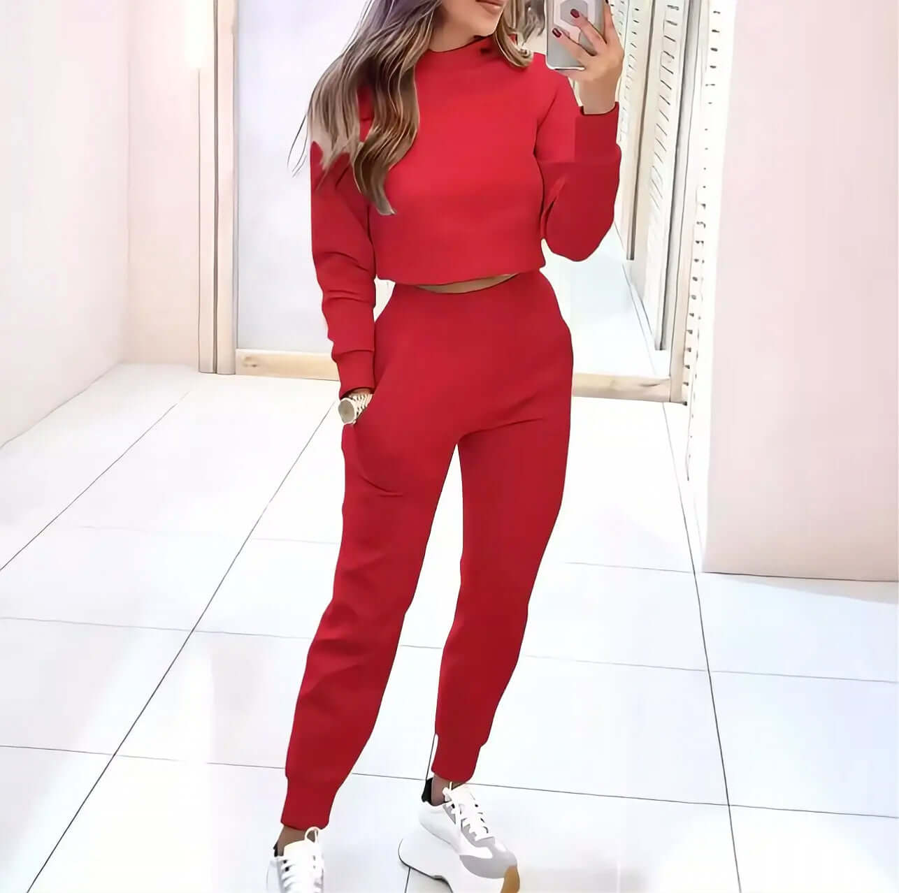 Completo casual due pezzi – Felpa crop + pantalone jogger